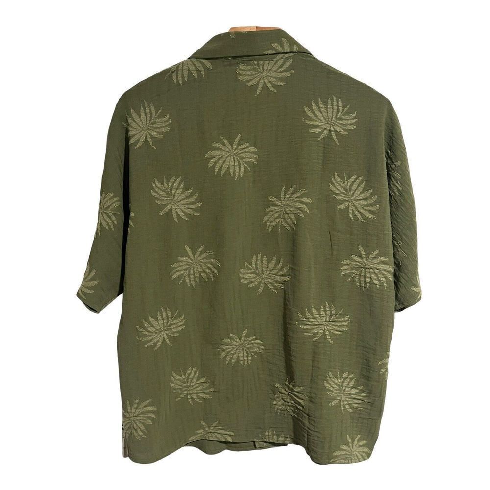 C By One Green Palm Button Up Blouse Small - Picture 9 of 9